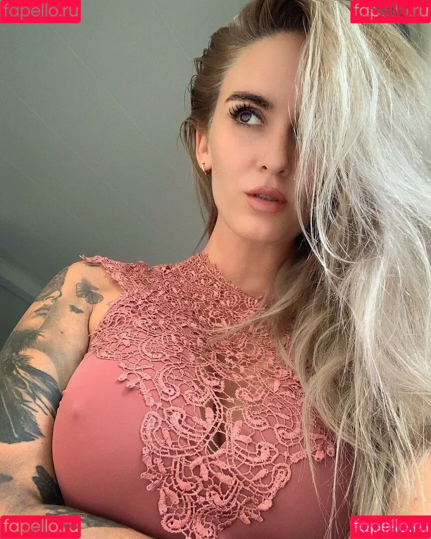Natasha Thomsen Onlyfans Photo Gallery 