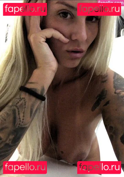 Natasha Thomsen Onlyfans Photo Gallery 