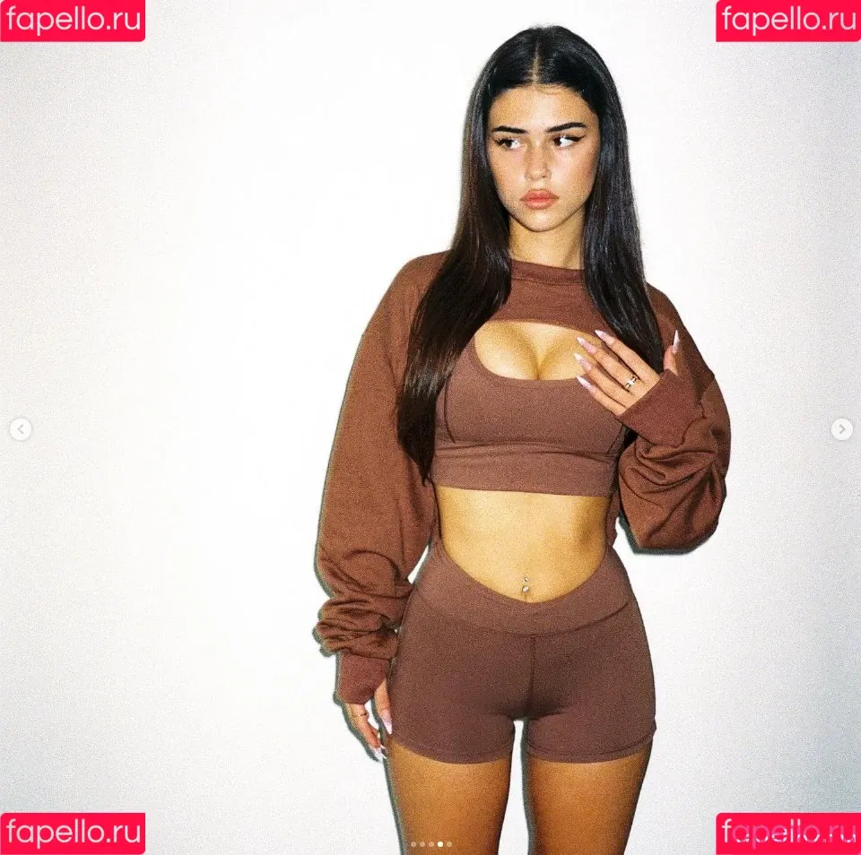 Leah Halton Onlyfans Photo Gallery 