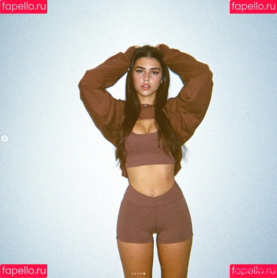 Leah Halton Onlyfans Photo Gallery 