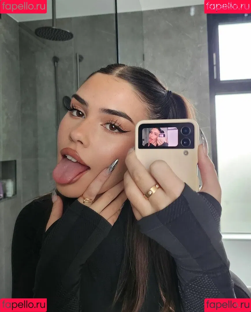 Leah Halton Onlyfans Photo Gallery 