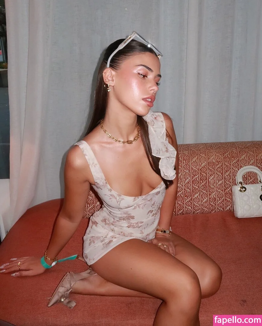 Leah Halton Onlyfans Photo Gallery 