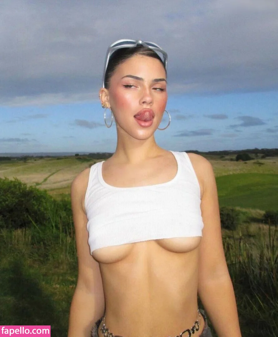 Leah Halton Onlyfans Photo Gallery 