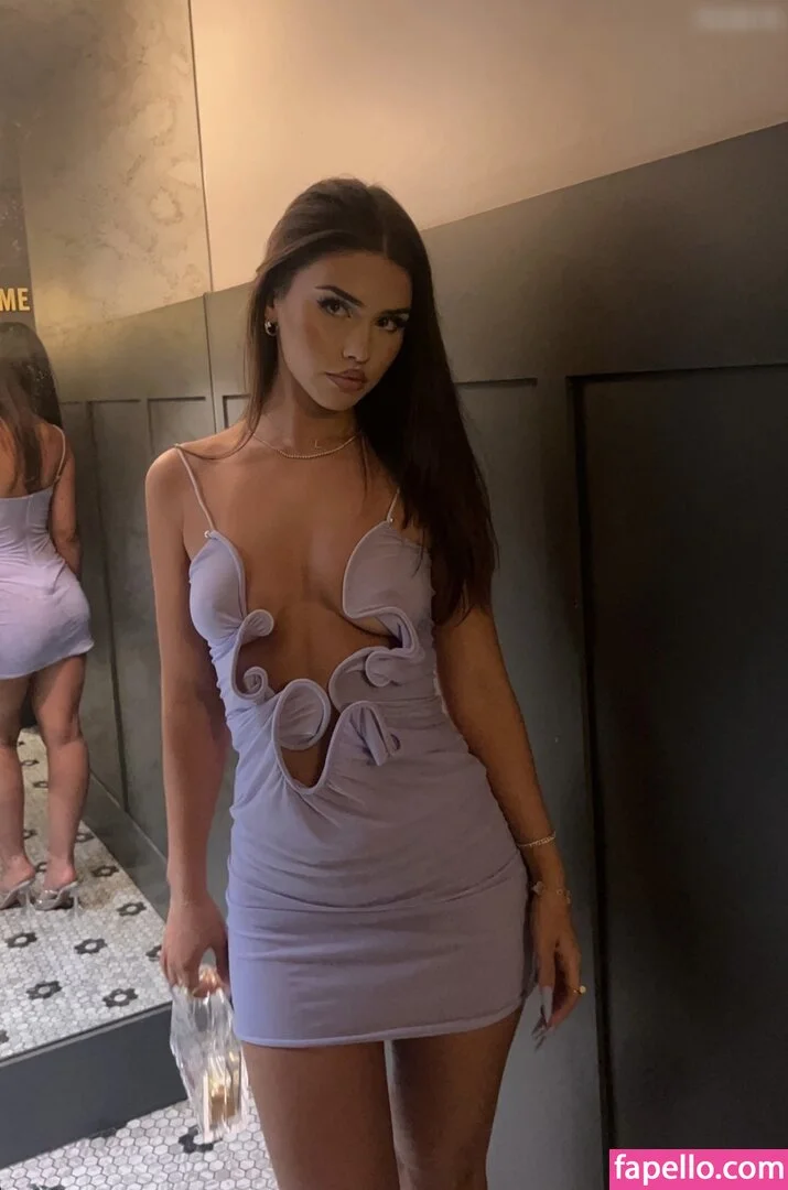 Leah Halton Onlyfans Photo Gallery 