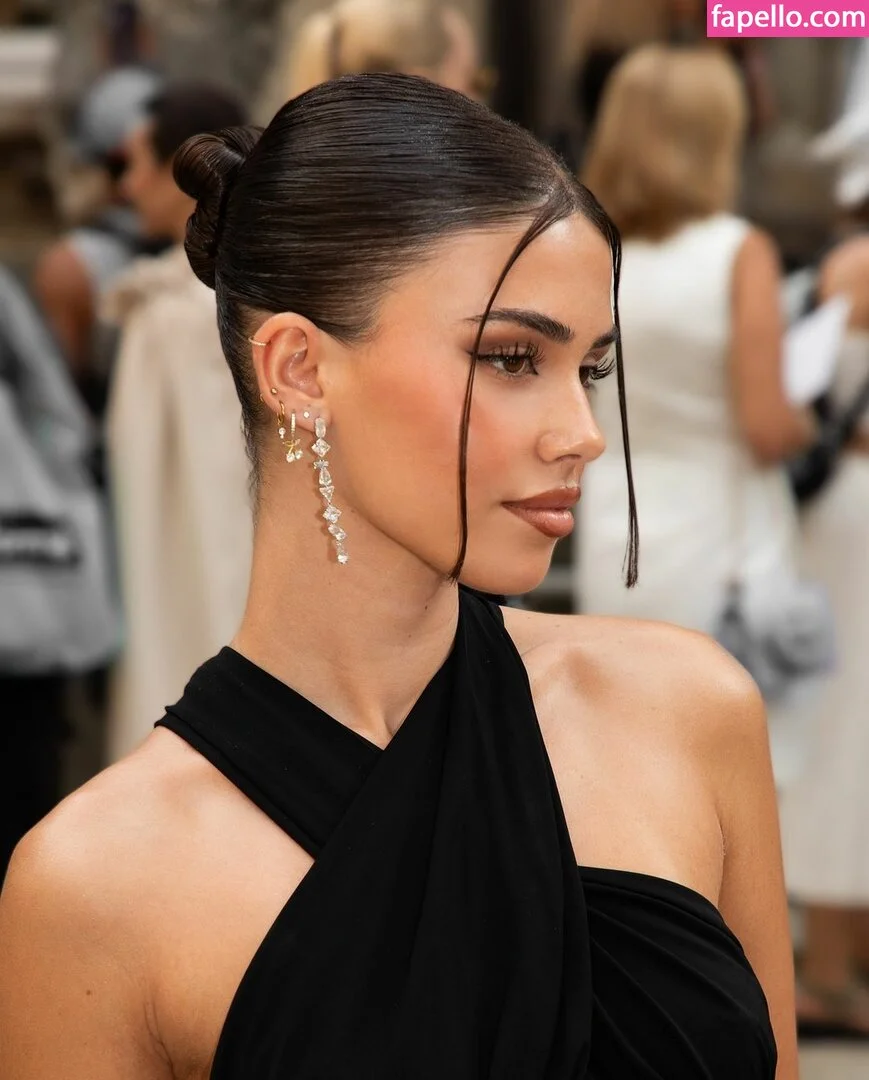 Leah Halton Onlyfans Photo Gallery 