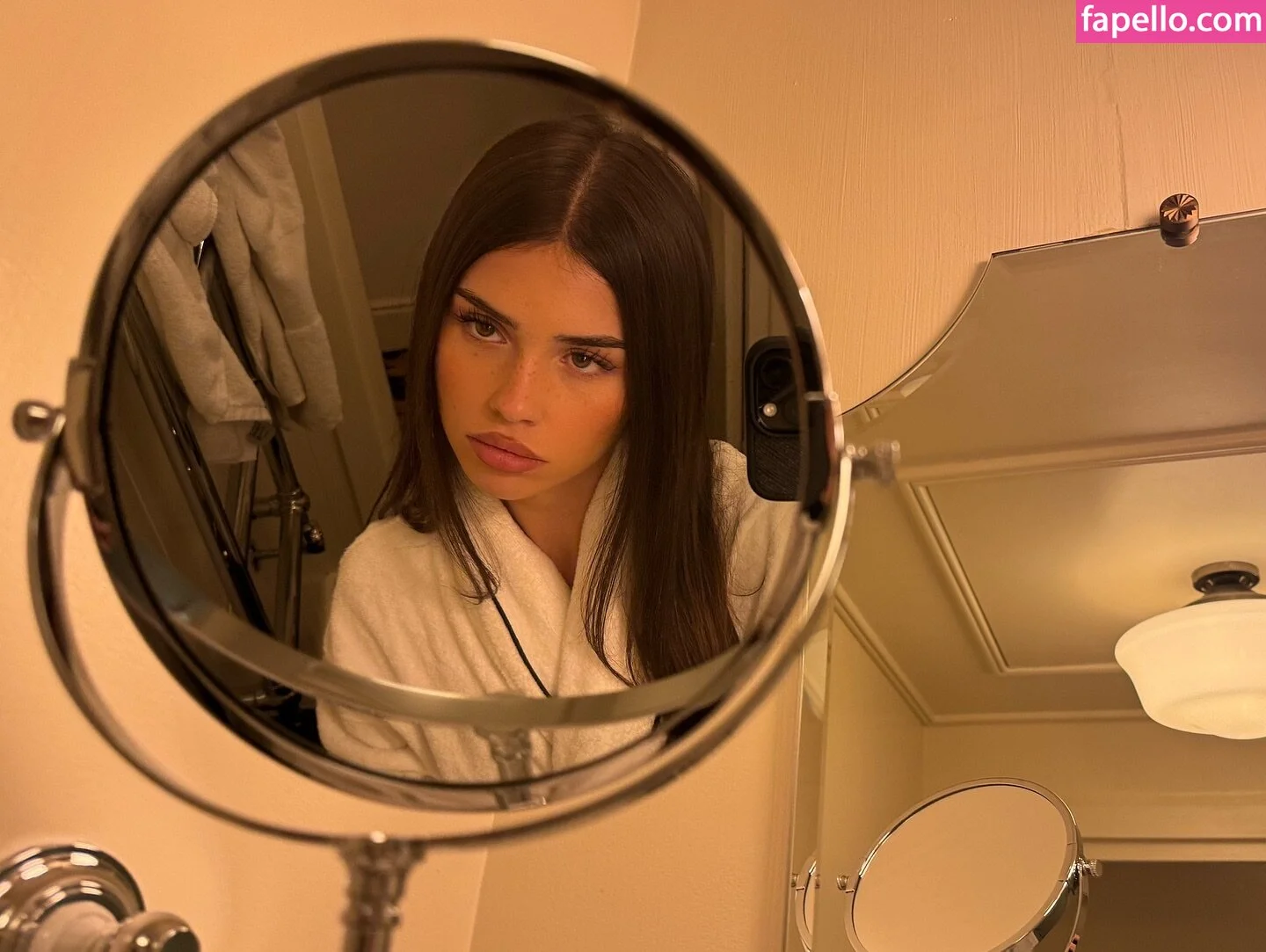 Leah Halton Onlyfans Photo Gallery 