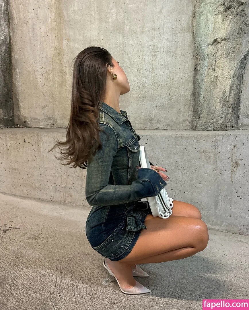 Leah Halton Onlyfans Photo Gallery 