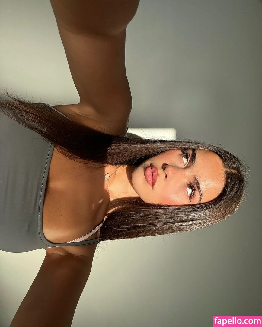 Leah Halton Onlyfans Photo Gallery 