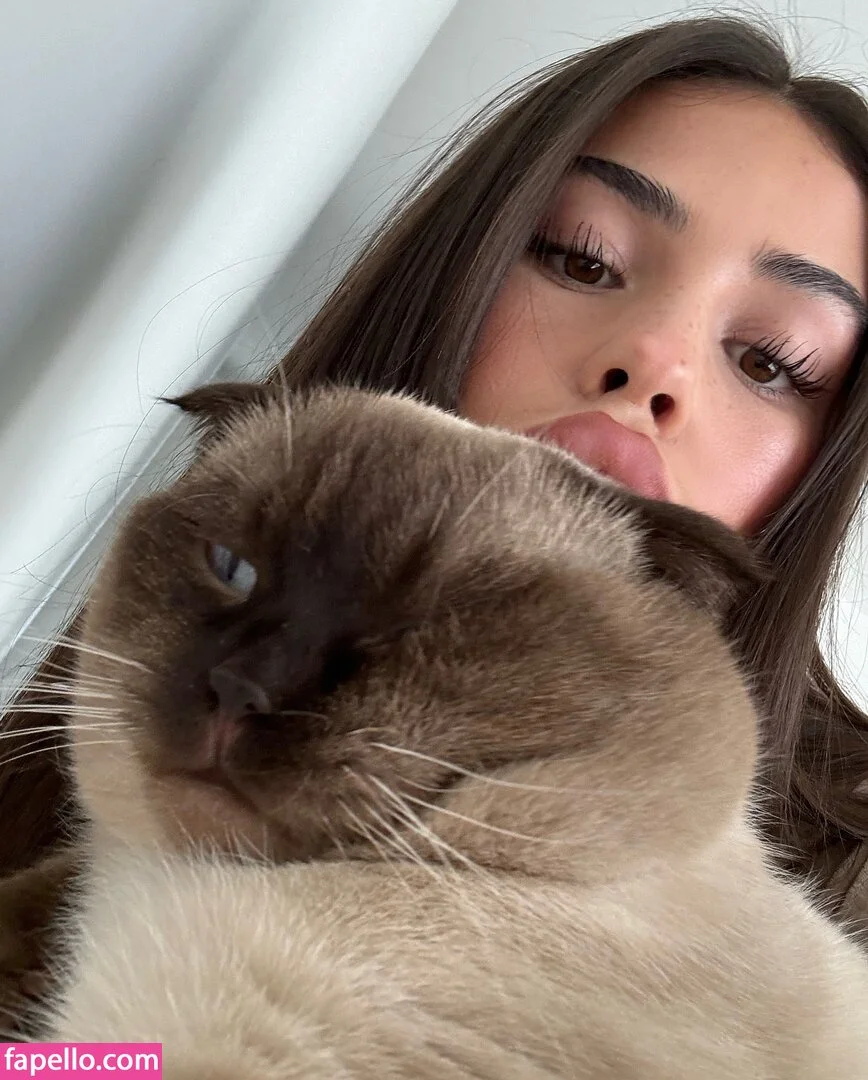 Leah Halton Onlyfans Photo Gallery 