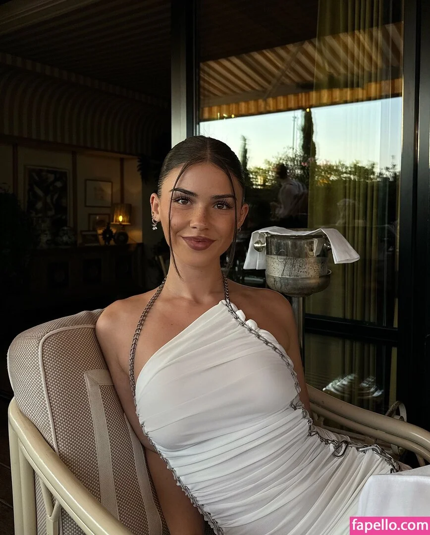 Leah Halton Onlyfans Photo Gallery 