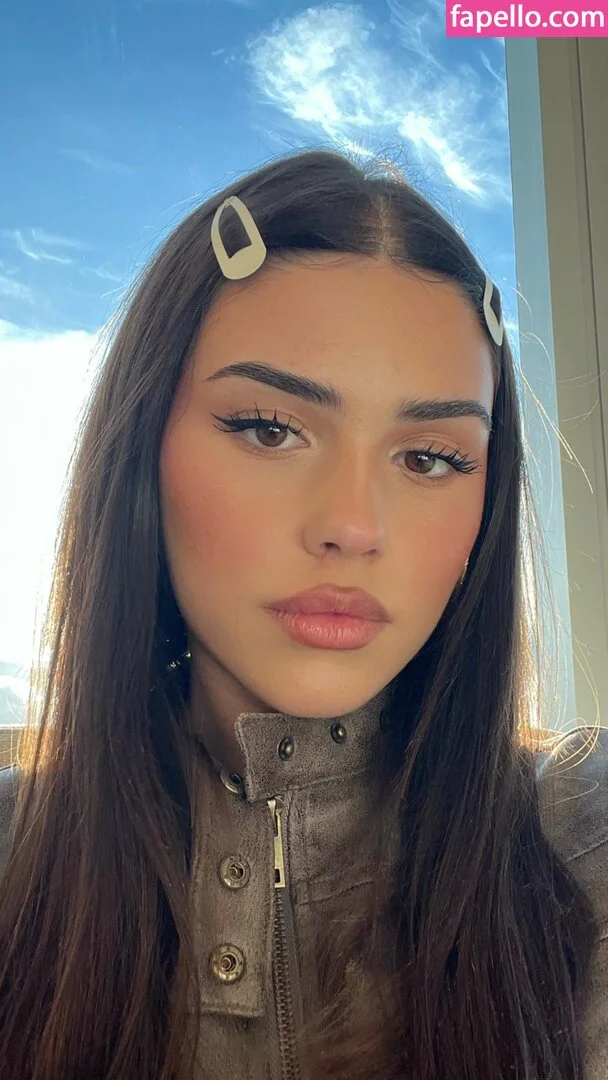 Leah Halton Onlyfans Photo Gallery 