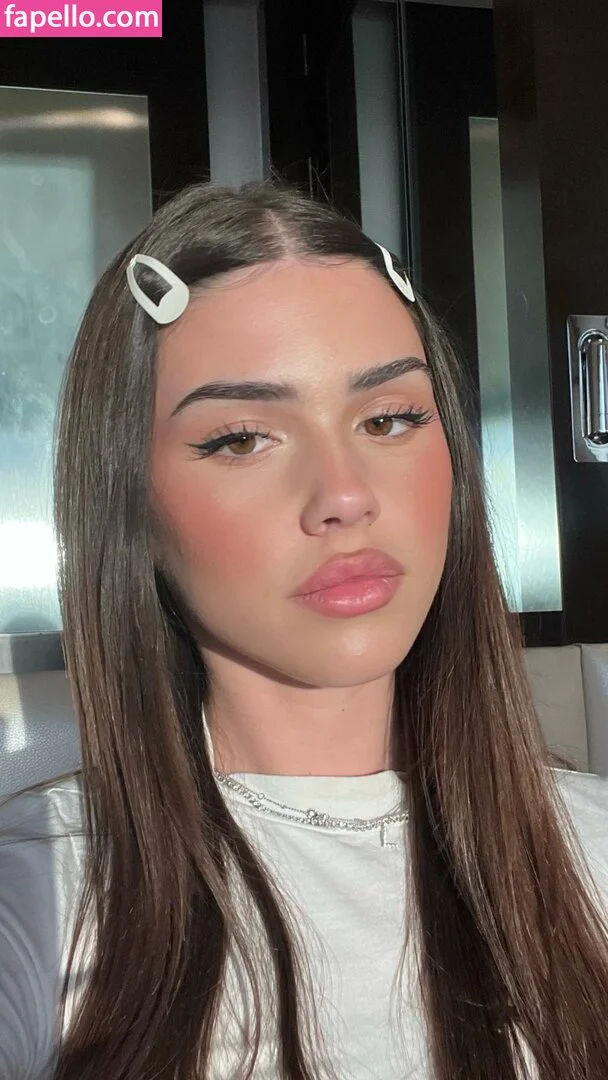 Leah Halton Onlyfans Photo Gallery 