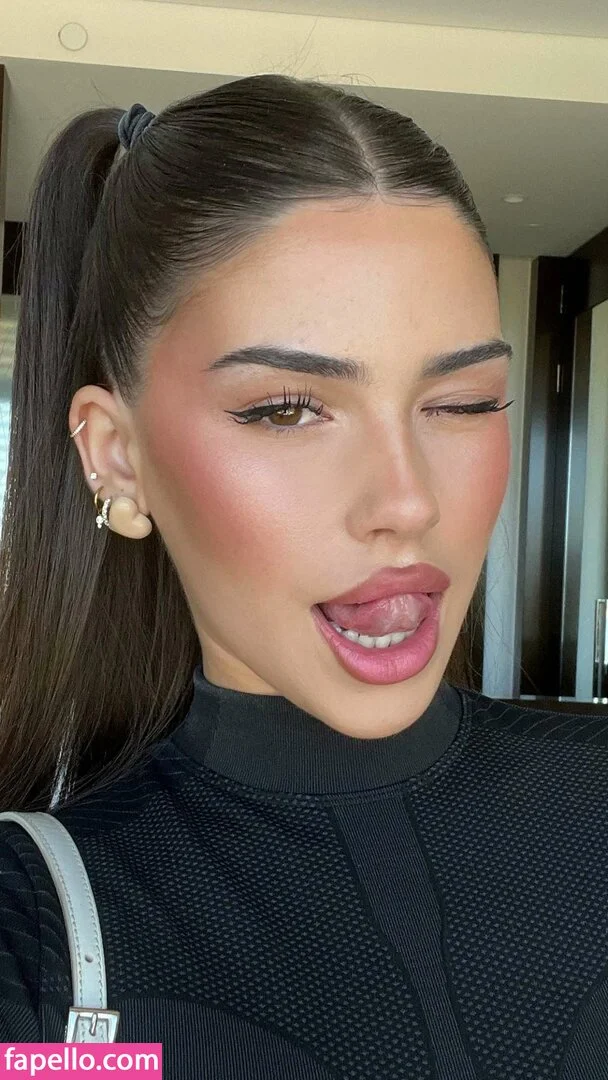 Leah Halton Onlyfans Photo Gallery 