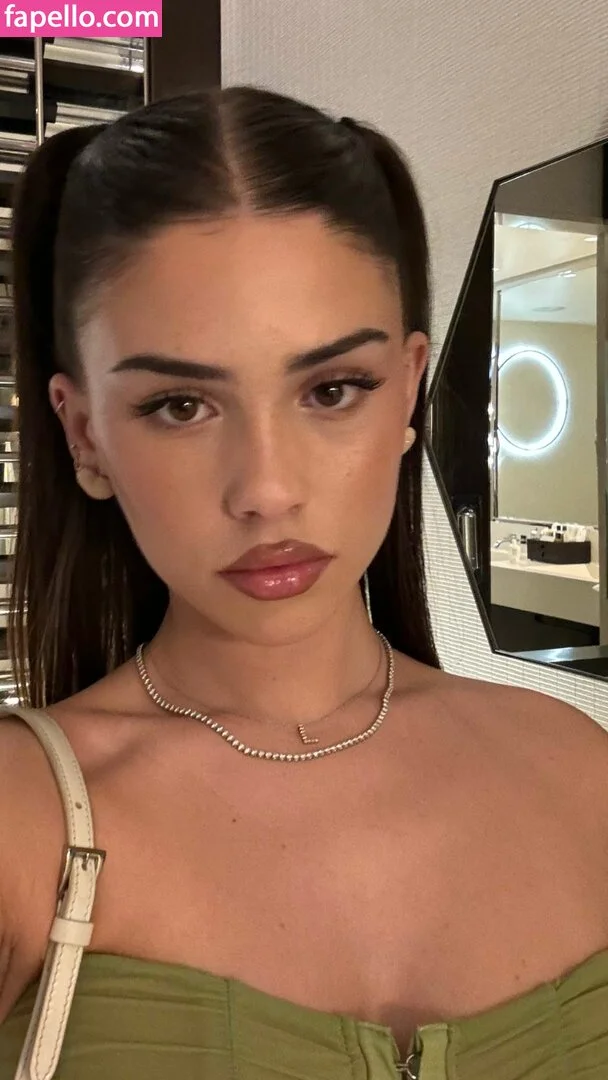 Leah Halton Onlyfans Photo Gallery 