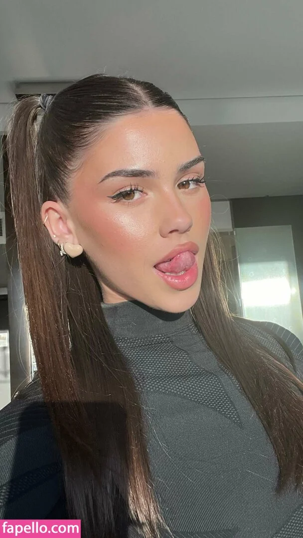 Leah Halton Onlyfans Photo Gallery 