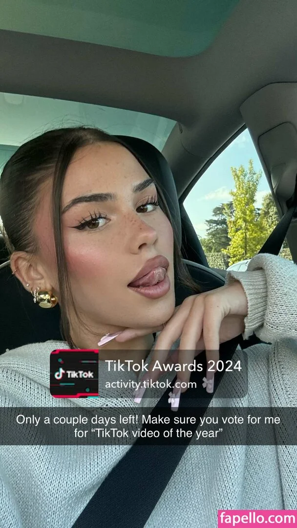 Leah Halton Onlyfans Photo Gallery 