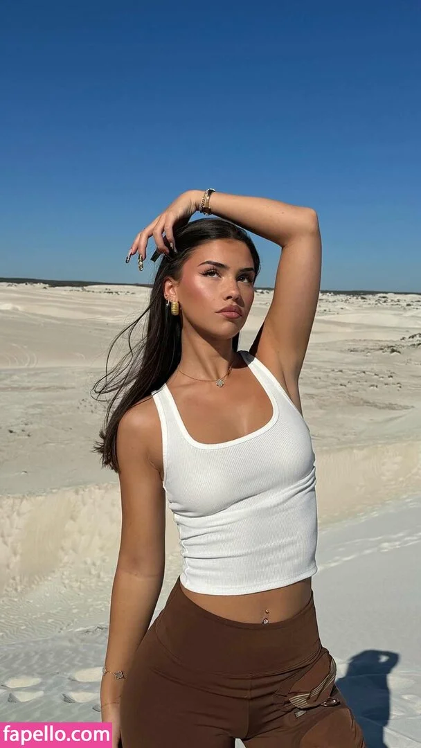 Leah Halton Onlyfans Photo Gallery 