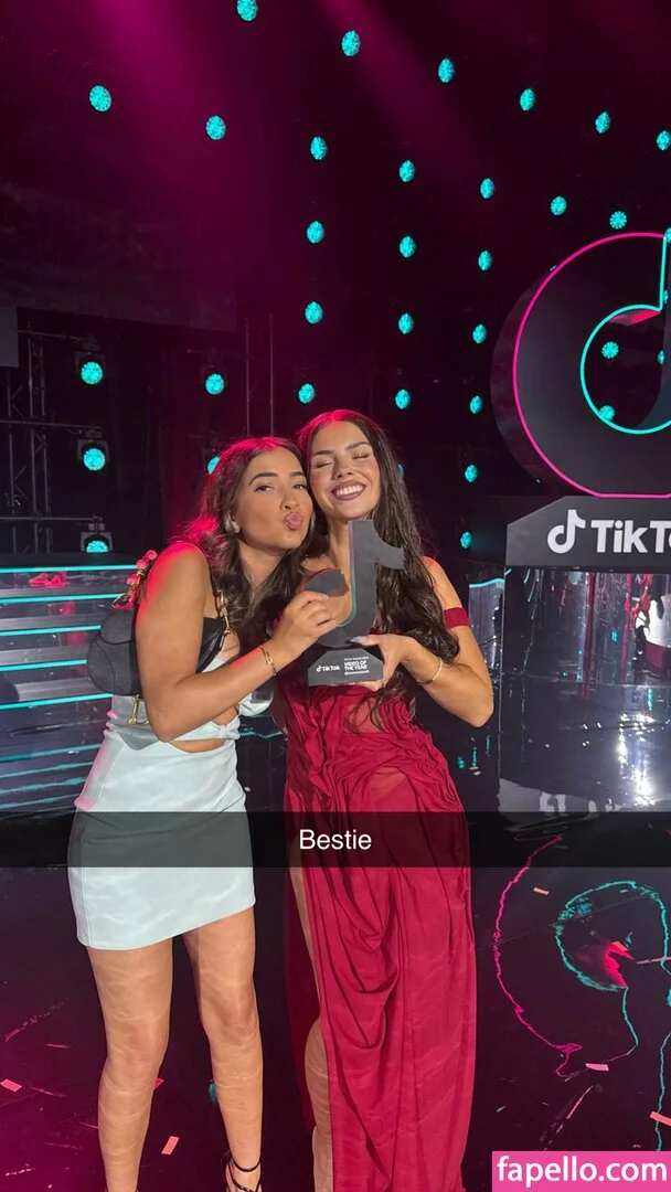 Leah Halton Onlyfans Photo Gallery 