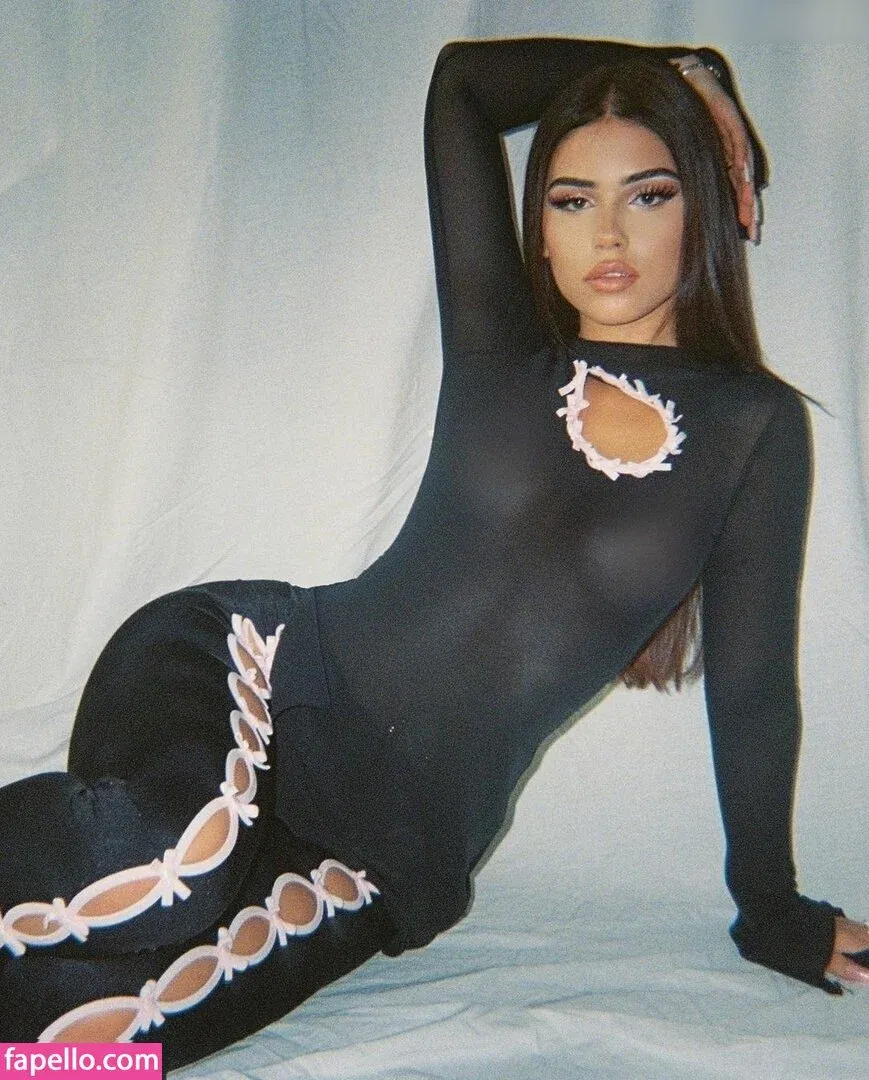 Leah Halton Onlyfans Photo Gallery 