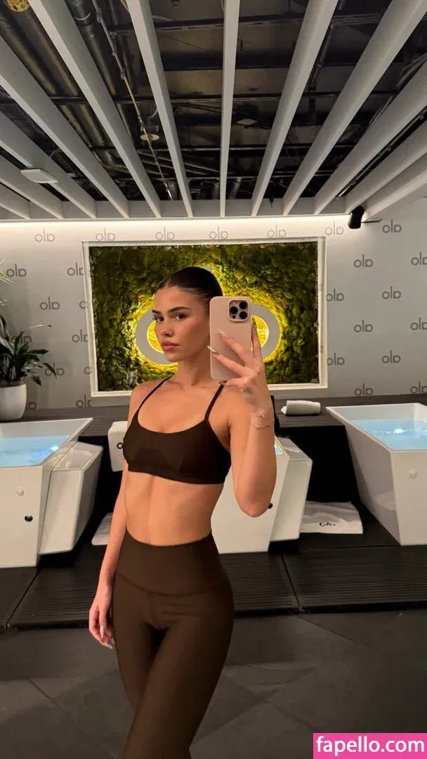 Leah Halton Onlyfans Photo Gallery 