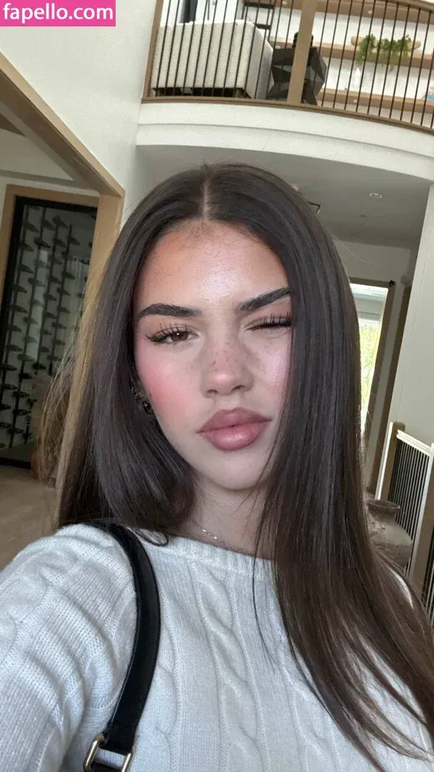 Leah Halton Onlyfans Photo Gallery 