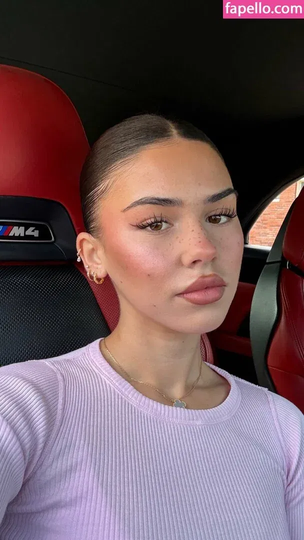 Leah Halton Onlyfans Photo Gallery 