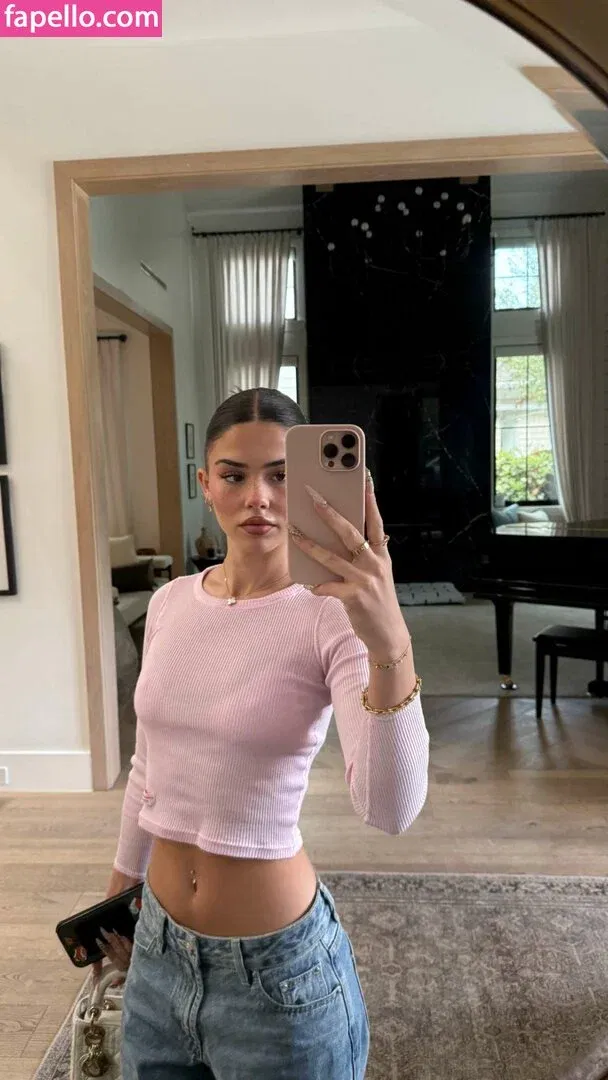 Leah Halton Onlyfans Photo Gallery 