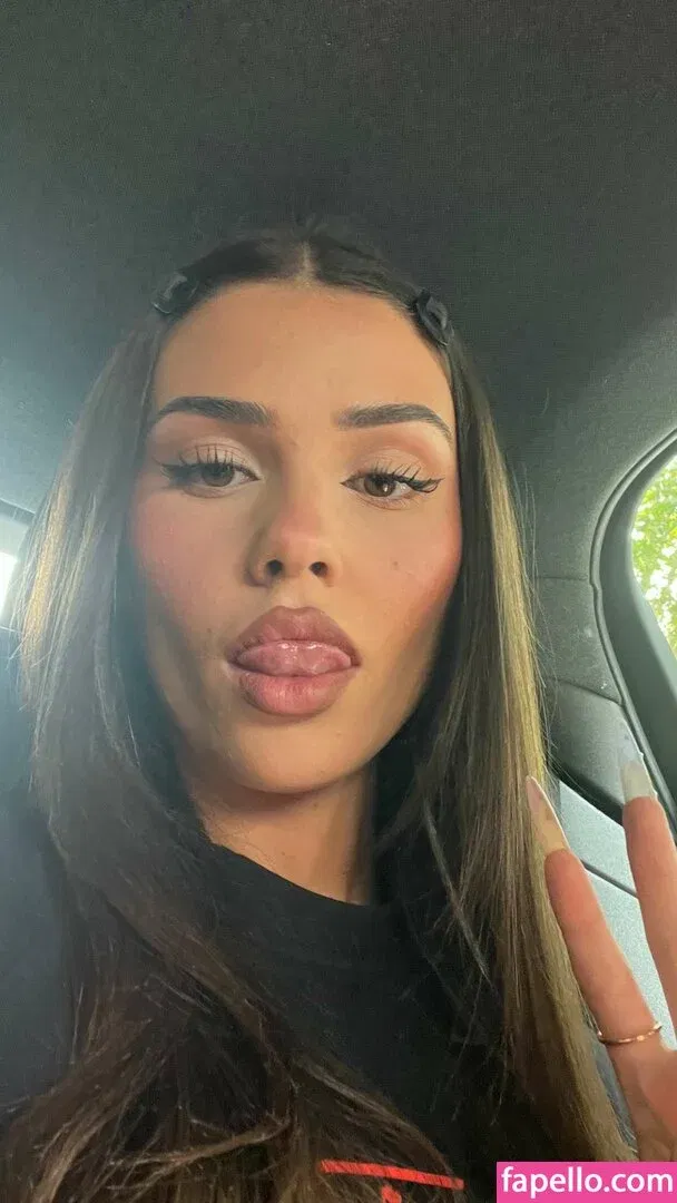 Leah Halton Onlyfans Photo Gallery 