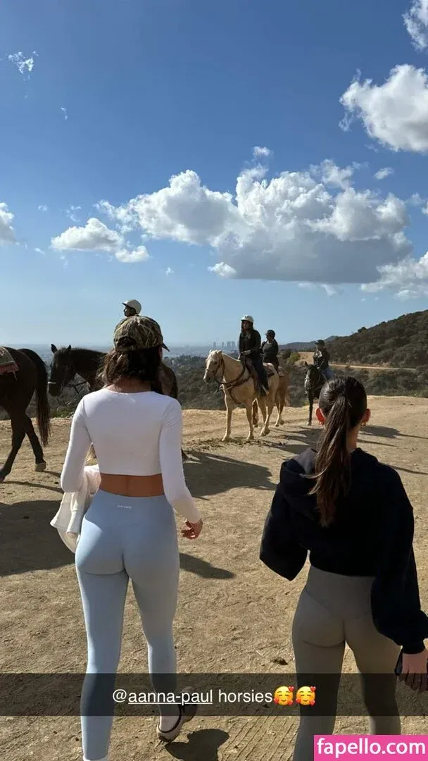 Leah Halton Onlyfans Photo Gallery 