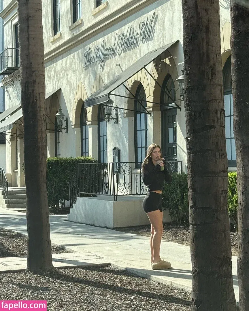 Leah Halton Onlyfans Photo Gallery 