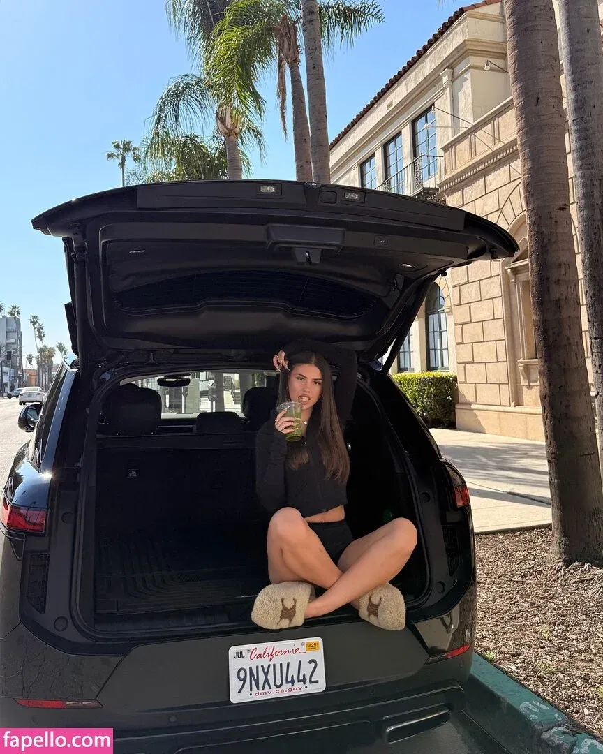 Leah Halton Onlyfans Photo Gallery 