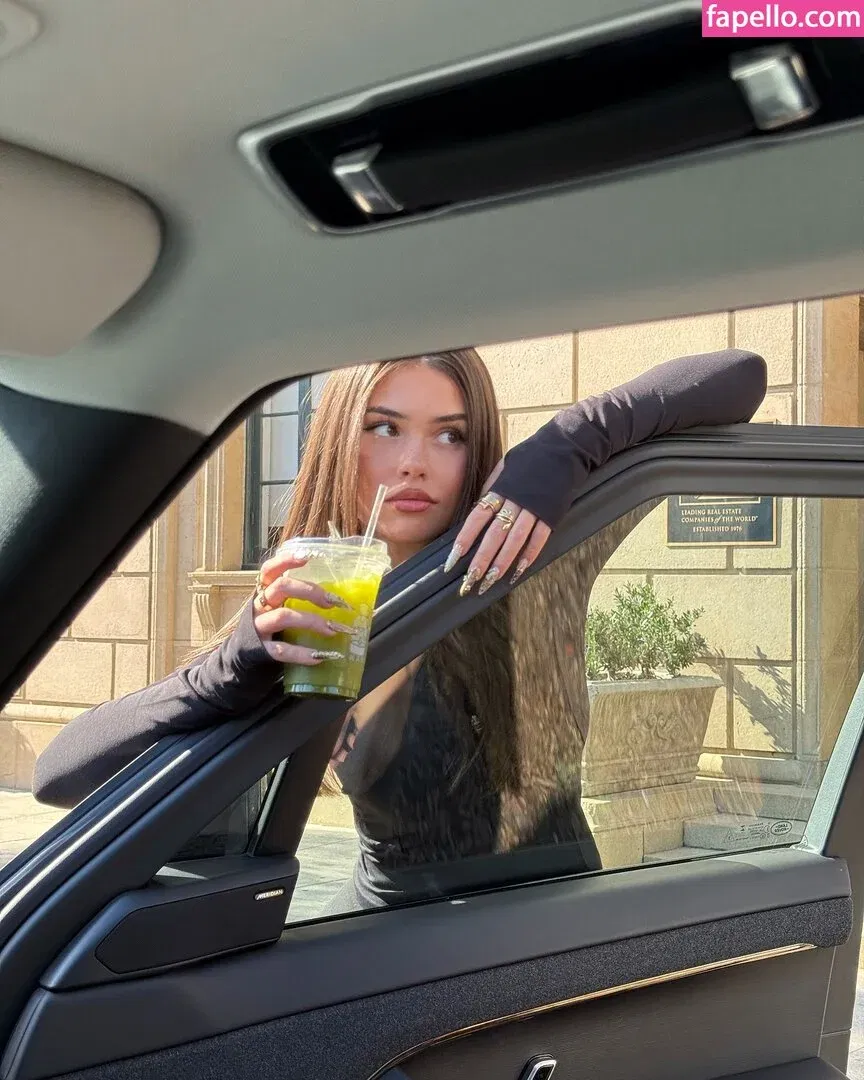 Leah Halton Onlyfans Photo Gallery 