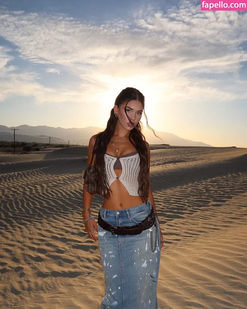 Leah Halton Onlyfans Photo Gallery 