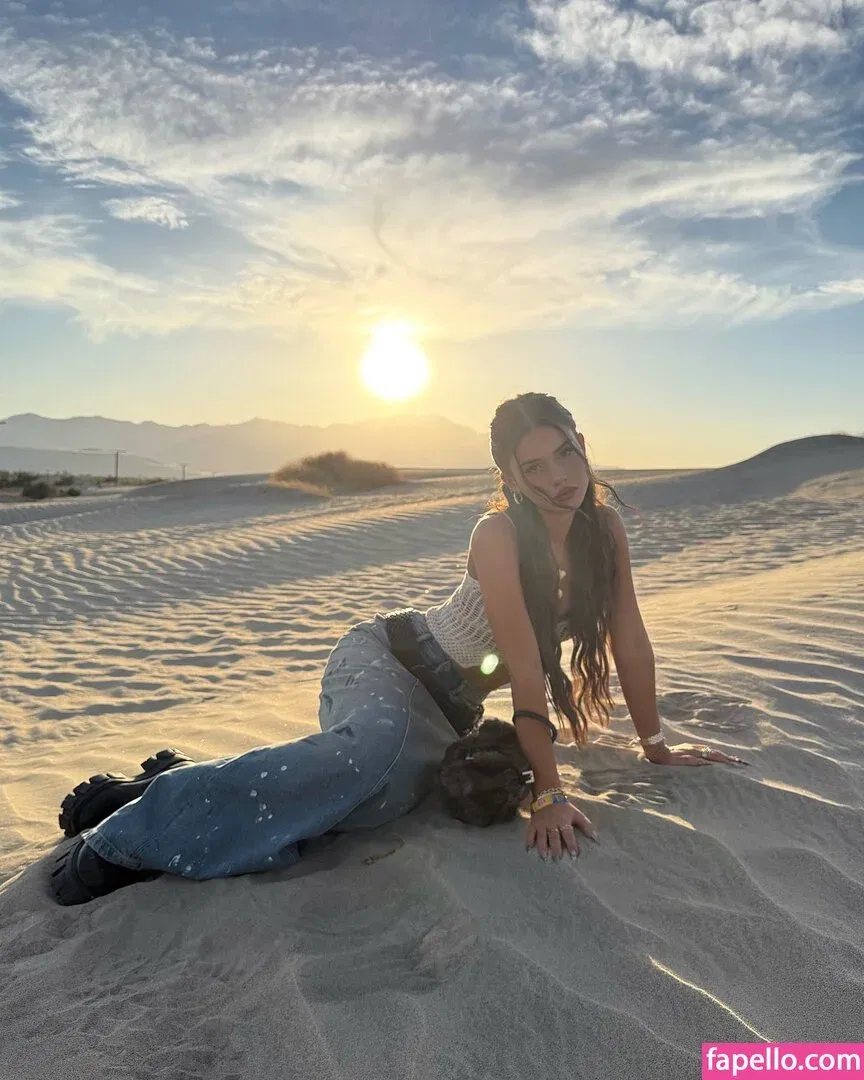 Leah Halton Onlyfans Photo Gallery 