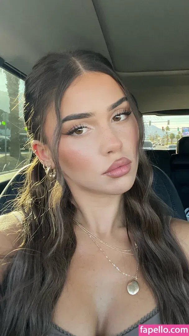 Leah Halton Onlyfans Photo Gallery 