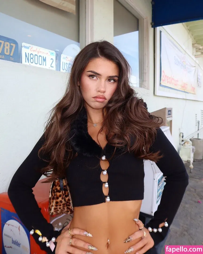 Leah Halton Onlyfans Photo Gallery 