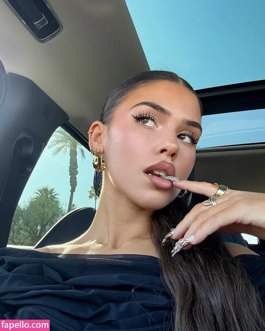 Leah Halton Onlyfans Photo Gallery 