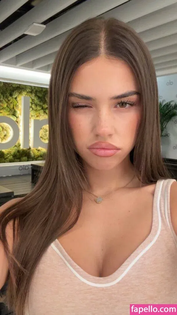 Leah Halton Onlyfans Photo Gallery 