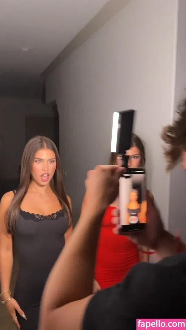 Leah Halton Onlyfans Photo Gallery 