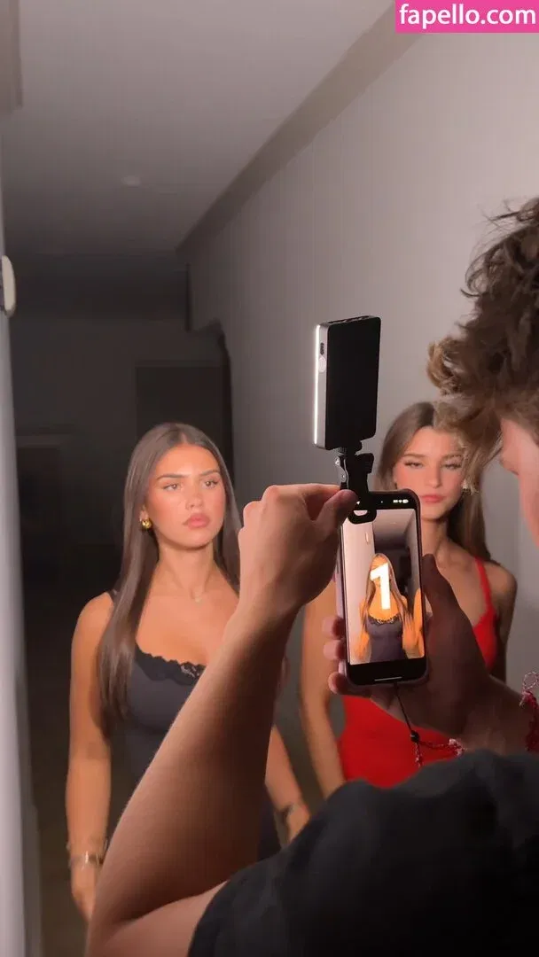 Leah Halton Onlyfans Photo Gallery 