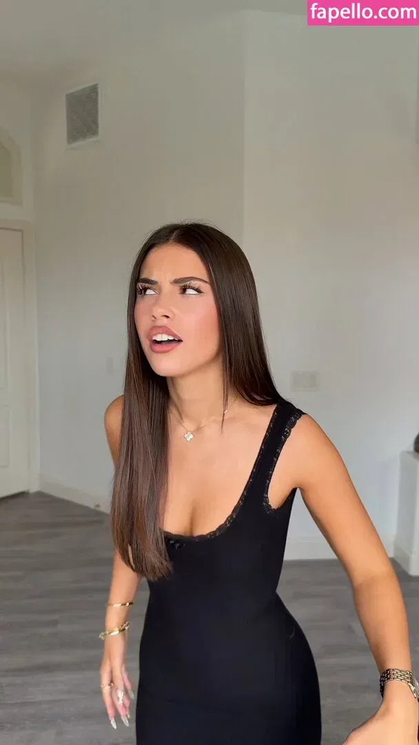 Leah Halton Onlyfans Photo Gallery 