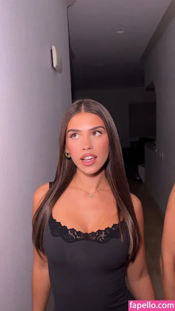 Leah Halton Onlyfans Photo Gallery 