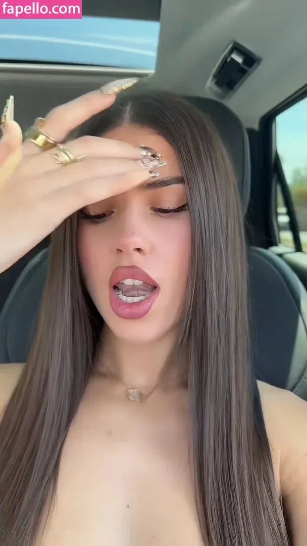 Leah Halton Onlyfans Photo Gallery 