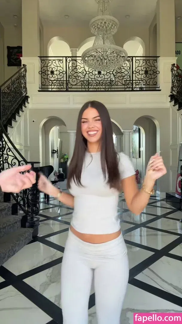 Leah Halton Onlyfans Photo Gallery 