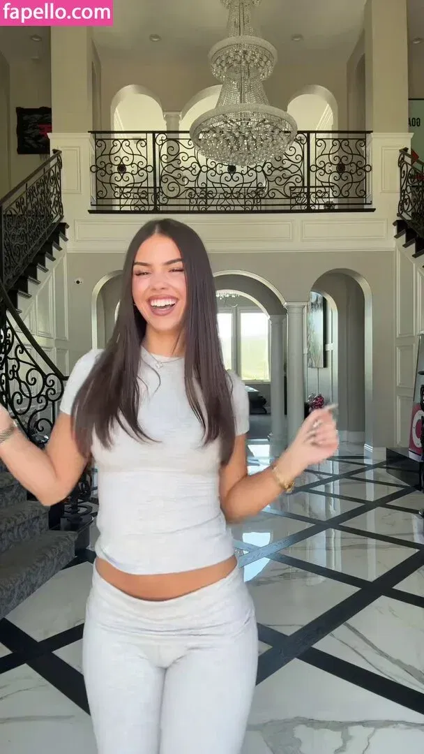 Leah Halton Onlyfans Photo Gallery 