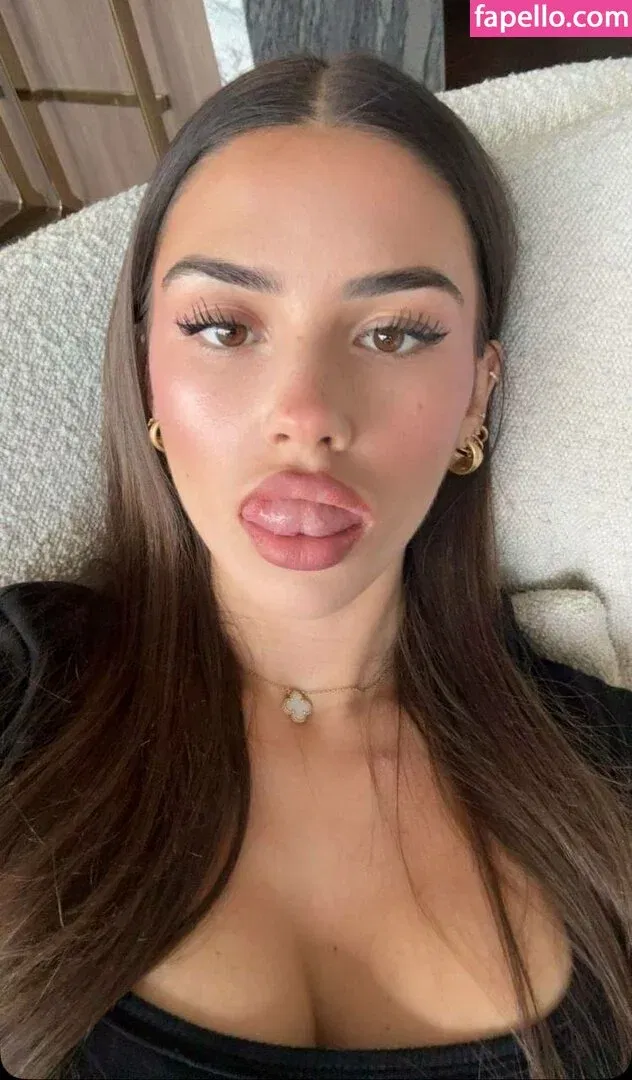 Leah Halton Onlyfans Photo Gallery 