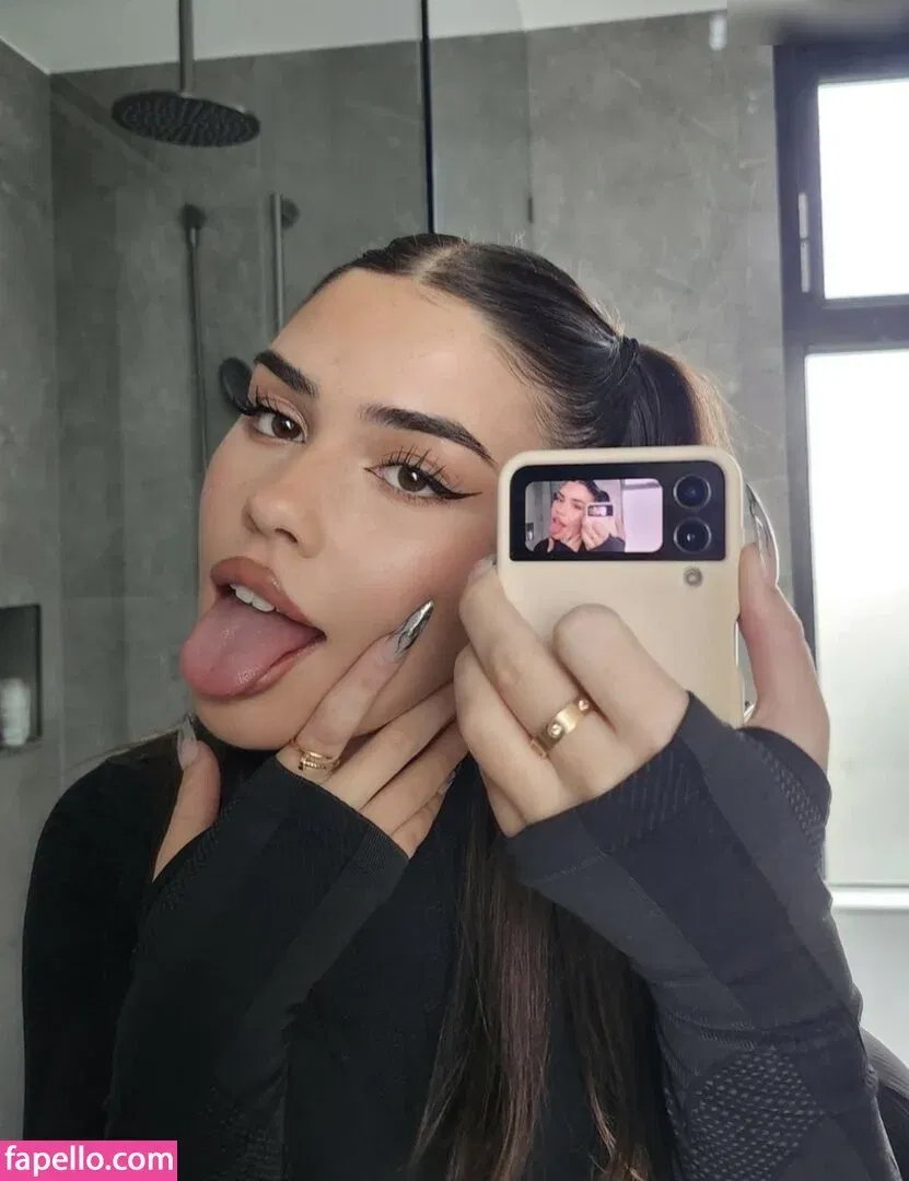 Leah Halton Onlyfans Photo Gallery 