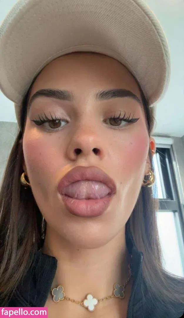 Leah Halton Onlyfans Photo Gallery 