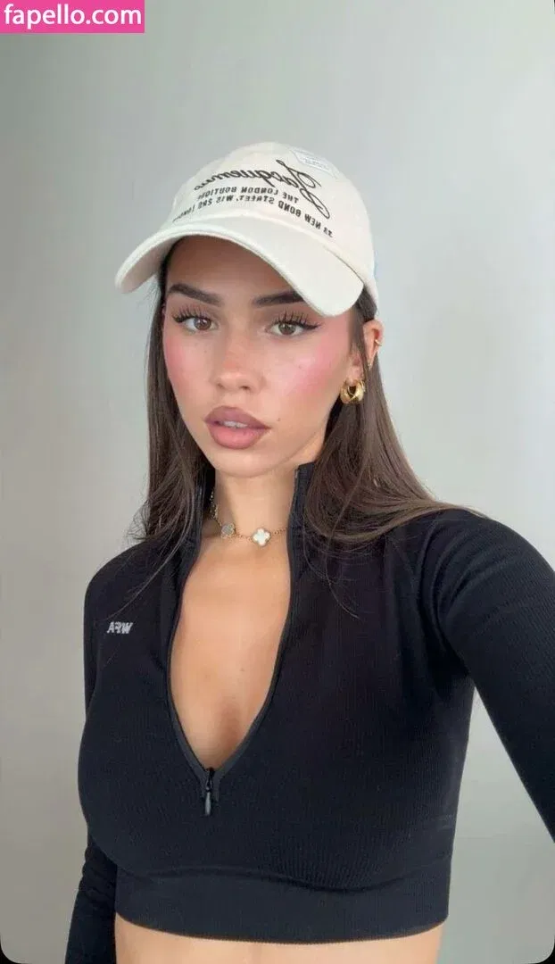 Leah Halton Onlyfans Photo Gallery 