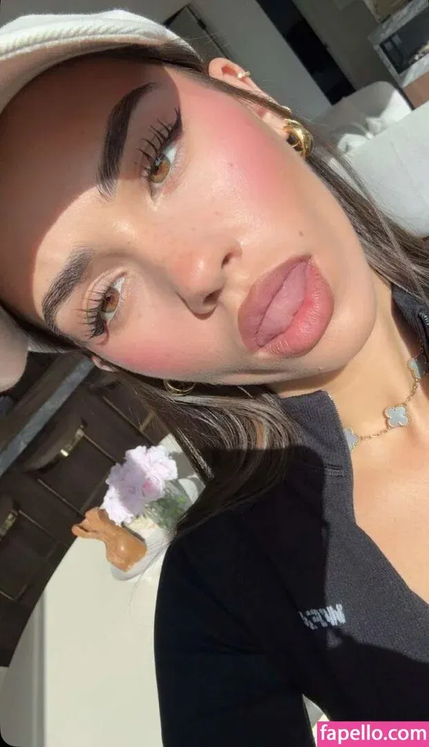 Leah Halton Onlyfans Photo Gallery 